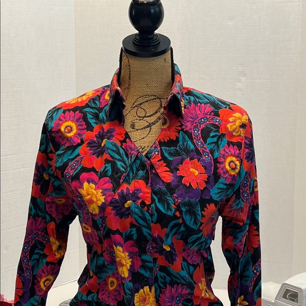 VINTAGE WRANGLER 80’s WESTERN FLORAL LONG SLEEVE BUTTON DOWN TOP SMALL - Picture 3 of 16
